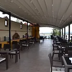 Ulasan Caravan Hotell