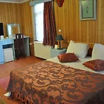 Hotell Ulasan Caravan 4*