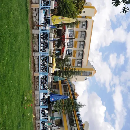Ulasan Caravan Szálloda 4*