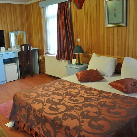 Szálloda Ulasan Caravan 4*