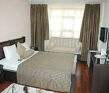 Ulasan Caravan Hotel 4*
